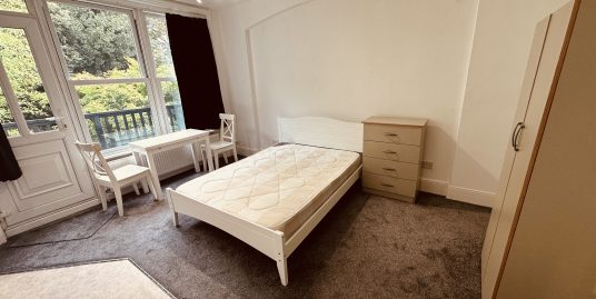 Hillfield Park, N10 3QT