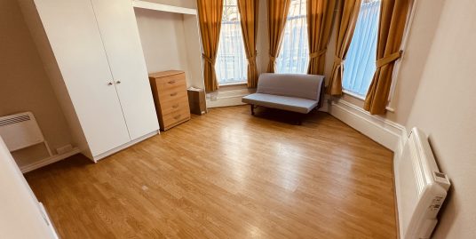 Queens Avenue, N10 3PE