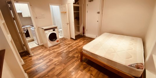 Queens Avenue, N10 3PE